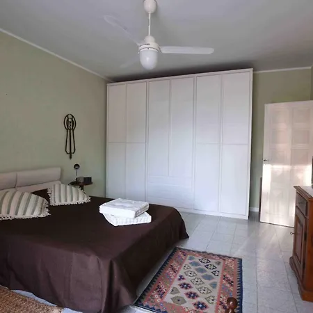 Lolj Con Piscina E Campo Da Tennis Villa