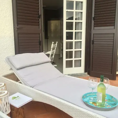 Lolj Con Piscina E Campo Da Tennis Capaci